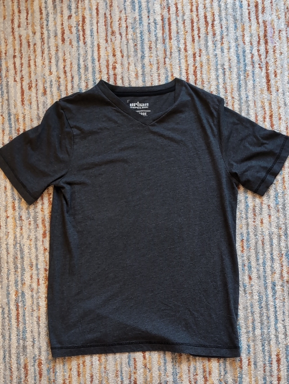 Boys XL V Neck Urban Pipeline